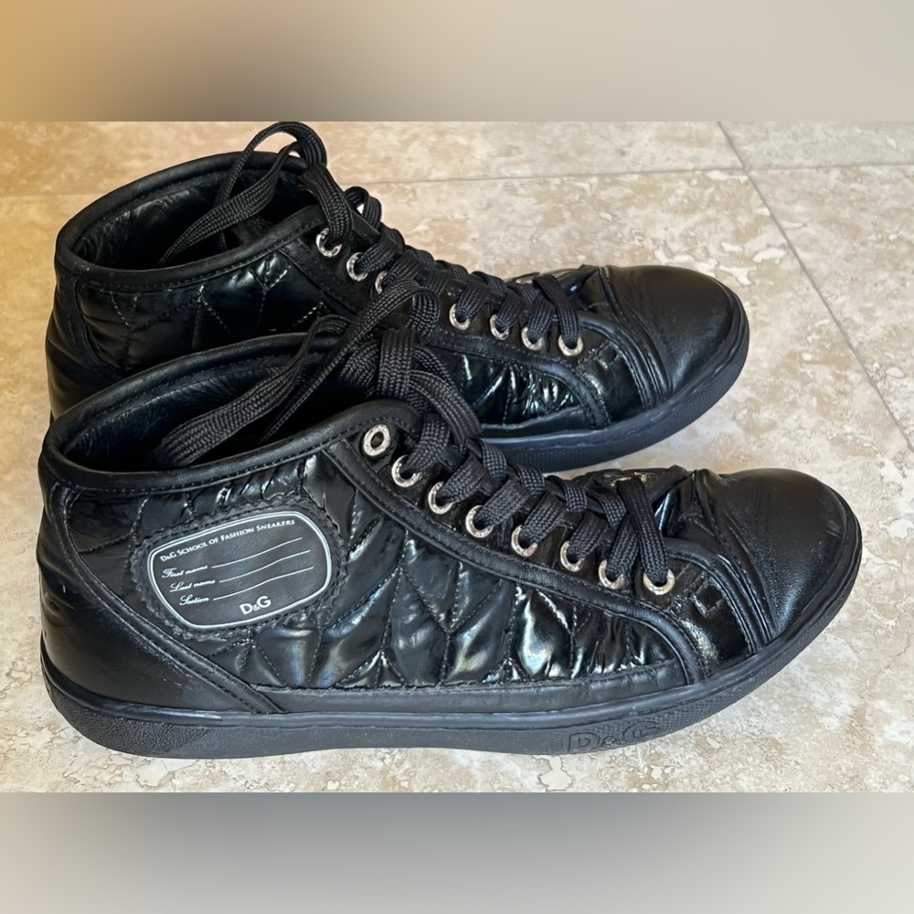 Dolce&gabbana vintage booties. Beautiful condition.smoke free home.